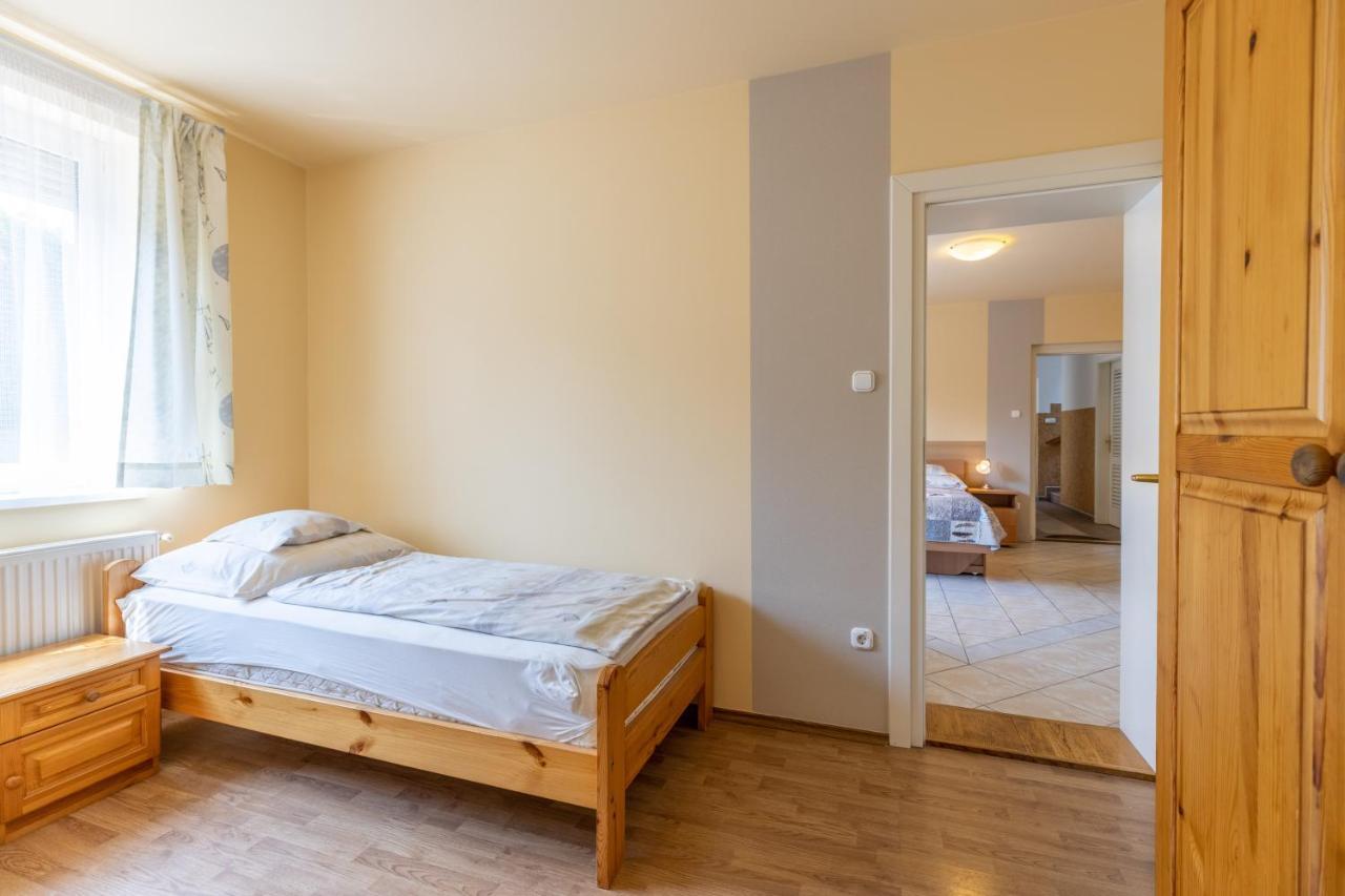 Aranyapartman Hajdúszoboszló Esterno foto