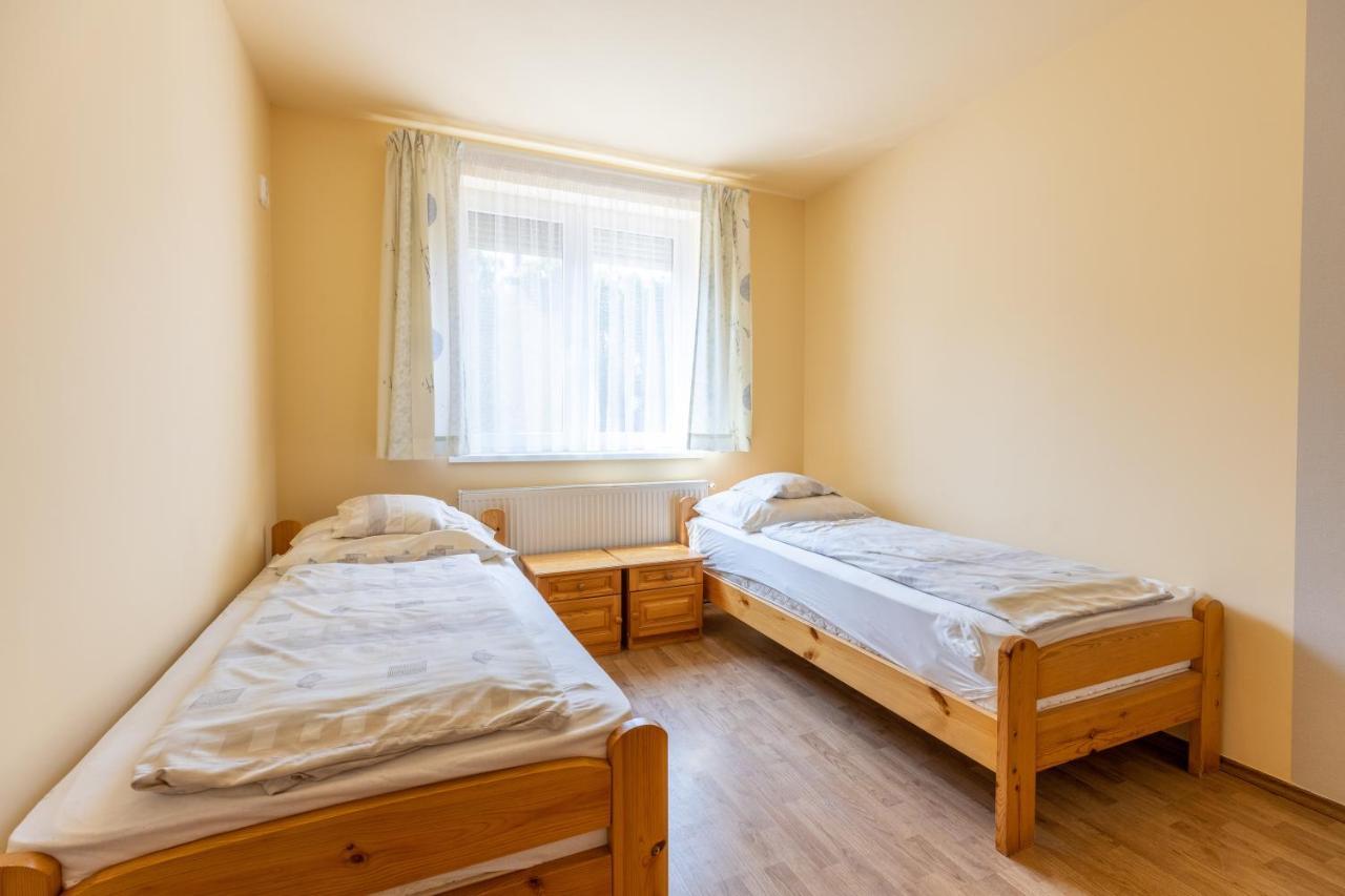Aranyapartman Hajdúszoboszló Esterno foto